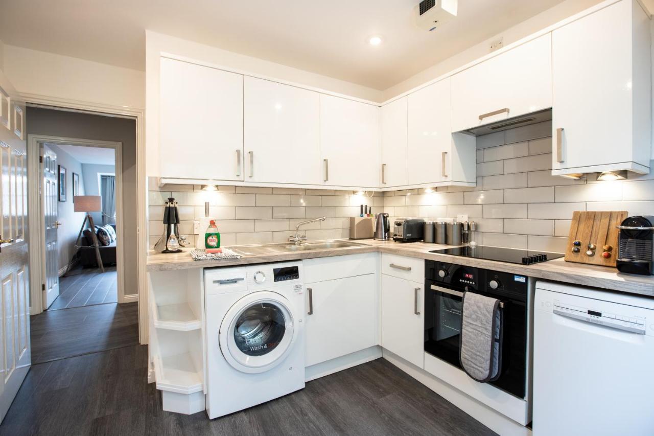 Urban Living's The Hopkins, Beautiful With Private Parking