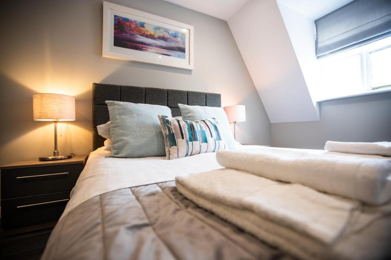Urban Living's The Hopkins, Beautiful With Private Parking